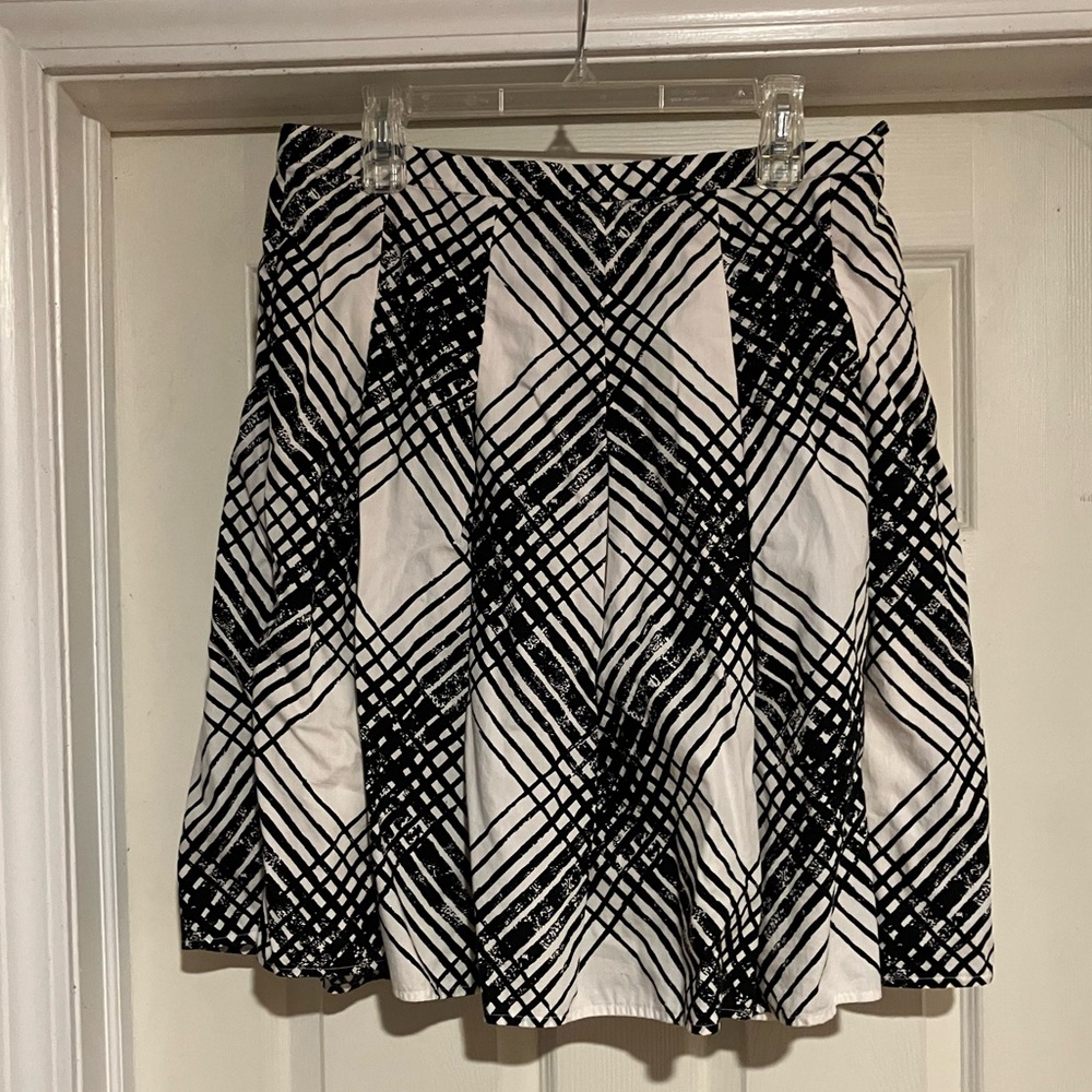 Talbots Cotton Black and White Full Pleated Skirt